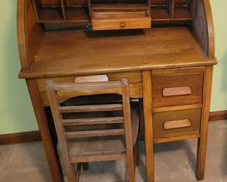 Child's desk with chair set $20 sale price