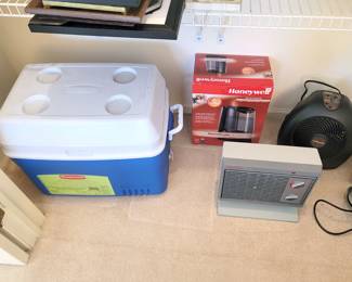 Cooler. Humidifier and fans