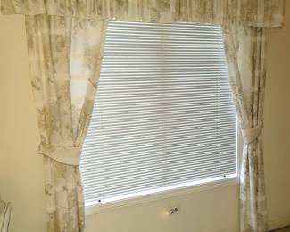 Curtains match King Bedding