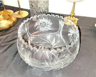 Vintage heavy Brilliant Cut Crystal Bowl - Pinwheel & Star
