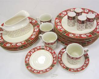 CHARLTON HALL CLASSIC TRADITIONS DISHES, MADE IN JAPAN