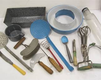 VINTAGE KITCHEN UTENSILS
