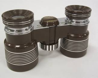  VINTAGE SWIFT ARENA BINOCULARS. MODEL NO. 812