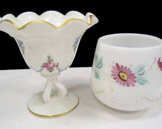  FOUR VINTAGE FIGURAL PINS: LEOPARD, FROG, BEE, AND 