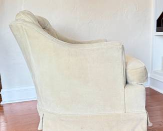 Excellent Opportunity for Customization. Pair of Vintage Tufted Back Swivel Chairs. Ask Us For Resources! Photo 2 of 4.