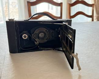 Antique Camera. Photo 1 of 2.
