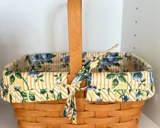 Longaberger Picnic Basket. Photo 1 of 2.