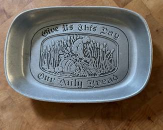 Wilton Bread Server. Photo 1 of 2.