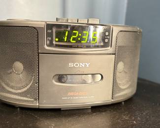 Sony Mega Bass Wake Up To Music Tape / Dual Alarm. Photo 1 of 2.