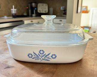 Pyrex Covered Casserole. Photo 1 of 2.