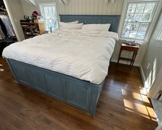 Bed King Blue Wood