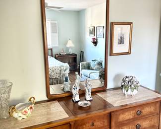 American of Martinsville vintage mid-century modern MCM wood dresser with inlays