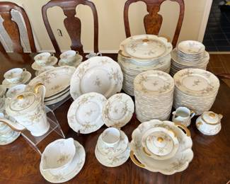 190+ piece "Rosalinde" set by Theodore Haviland - France. Includes large and small covered casseroles, 3 oval servers, 1 round server with handles, 1 gravy boat, coffee pot, cream & sugar, dinner plates, lunch plates, B&B plates, soup bowls, fruit bowls, coffee cups & saucers, demitasse & saucers