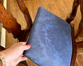 Large antique Duncan Phyfe-style dining table with two leaves (only one is shown) and eight chairs. Chair bottoms easily removed to recover.