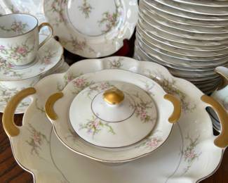 190+ piece "Rosalinde" set by Theodore Haviland - France. Includes large and small covered casseroles, 3 oval servers, 1 round server with handles, 1 gravy boat, coffee pot, cream & sugar, dinner plates, lunch plates, B&B plates, soup bowls, fruit bowls, coffee cups & saucers, demitasse & saucers