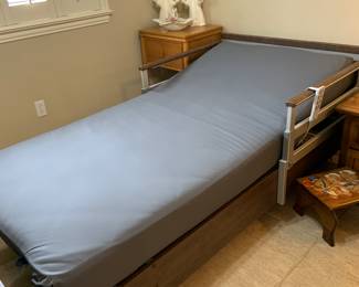 Sonder Care hospital bed, NEVER USED! Have receipts and manual