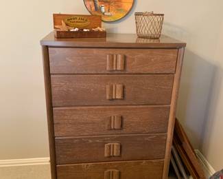 Olive and Meyers, (Dallas, TX) vintage 5 drawer chest