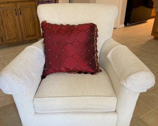 Thomasville white upholstered arm chair