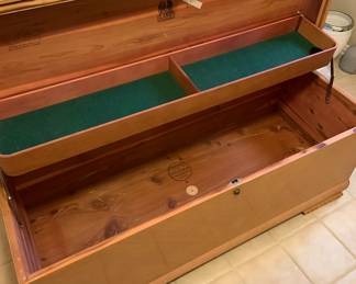 Lane cedar chest