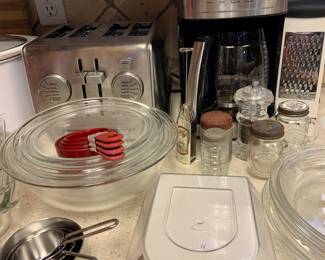 Cuisinart coffee pot, nice toaster