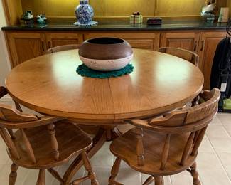 round oak kitchen table, two leaves, 6 chairs