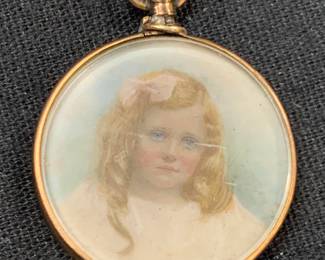 Antique Hand Painted Portrait In 375 Gold Locket
