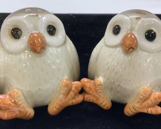 Fitz & Floyd Porcelain Owls S & P Shakers
