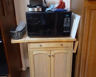 Microwave Oven and Rolling Cart