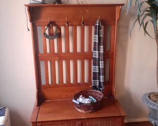 Entryway Wall Tree Settee 