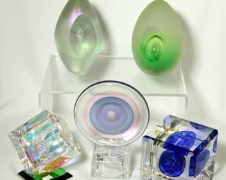 Eicholt Paperweight, Art Glass Sculptures
