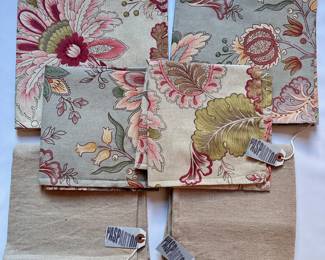 4 New With Tags Cotton Pillow Covers & 2 Solid Soft Washed Linen Covers In 2 Sizes From Pas-Par-Tou Boutique
Lot #: 32