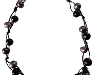 Fresh Water Pearl Necklace Handmade In NY For Pas-Par-Tou Boutique
Lot #: 136