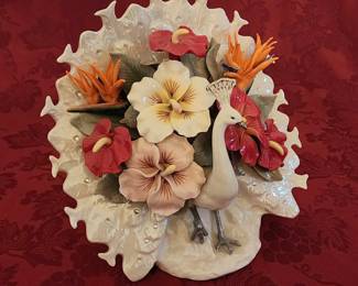 Suberto musical white peacock