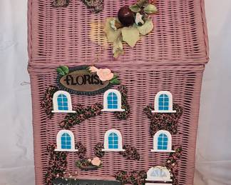 Huge wicker hamper basket.