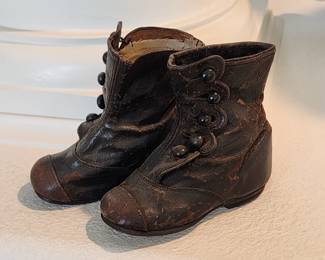 1800s leather child's button shoes