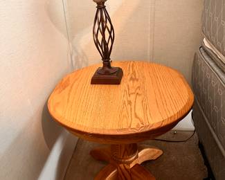 Oak end table 