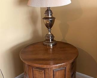 Round Wooden Side Table Cabinet Table Lamp