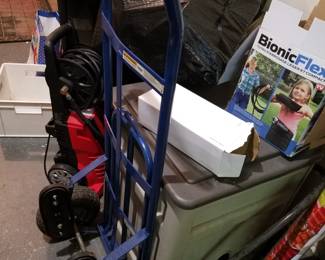 Garage with like new tools