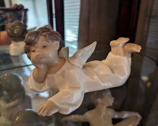 LLADRO Angel Laying Down Figurine, White Glossy Porcelain Angel Cherub Figurine