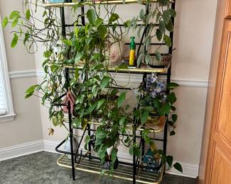 Plant stand