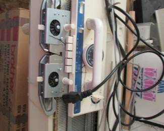 yet another view of the knitting machine