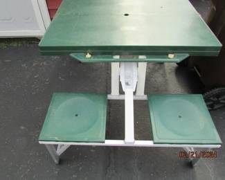 foldable small picnic table