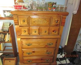 Chest of drawers