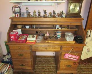 Roll top desk (may be hand made), clock, boyds bears