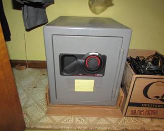 Sentry 3100 combination safe