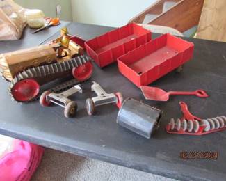 Vintage Marx Toy Wind up tractor set