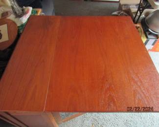 top view of the Romanian gate leg table