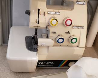Toyota 6600 3&4 Thread Overlock Sewing Machine Serger Sewing Machine