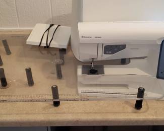 Husqvarna VIKING SAPPHIRE 830 with Cover & Sew Steady