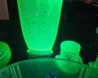 Antique Gillinder Daisy & Button Vaseline